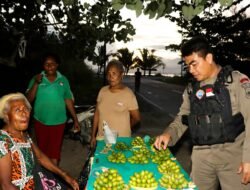 Dari Pantai Hecnuk ke Muara Tami, Satgas Humas Ops Damai Cartenz-2025 Tunjukkan Wajah Humanis Polri