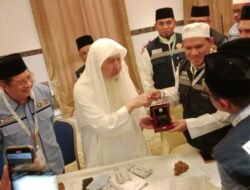Wagub Aceh Hadiri Pembagian Dana Wakaf Habib Bugak di Mekkah