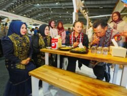 Kapolri Nikmati “Kupi Khop” di Stan Bhayangkari Aceh