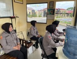 Hari Jumat, Polwan Polres Aceh Tamiang Ambil Alih Penjagaan Mako