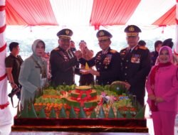 Hadiri Upacara HUT Ke-80 TNI, Kapolda Aceh: Makin Kuat Bersama Rakyat