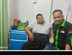 Ketua  PSI Pers Siber Indonesia Aceh Jenguk Razali yang Sakit, Tunjukkan Kepedulian dan Kekeluargaan