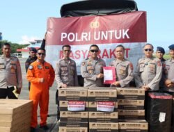 2 TON LOGISTIK DAN RON BANTUAN MABES POLRI UNTUK ACEH TAHAP II TIBA DI BANDARA SIM