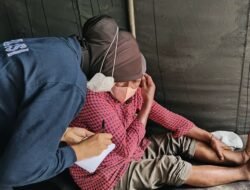 Nakes Polri Berikan Layanan Kesehatan Gratis bagi Korban Banjir di Aceh Tamiang