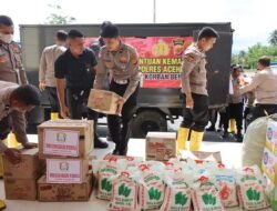 POLRES ACEH BESAR SALURKAN BANTUAN KEMANUSIAAN UNTUK WARGA TERDAMPAK BANJIR DI PIDIE JAYA
