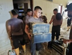 Satbrimob Polda Aceh Lakukan Pembersihan Rumah Sakit Pertamina Rantau Aceh Tamiang