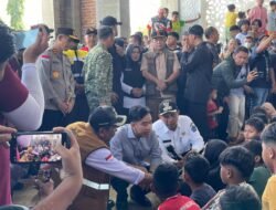 Kapolda Aceh Dampingi Wapres Gibran Tinjau Lokasi Banjir Bandang di Pidie Jaya