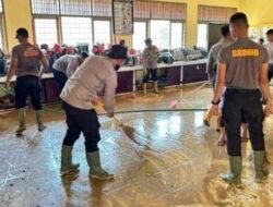 Polri Gelar Pembersihan Fasilitas Umum di Enam Kabupaten Pascabencana Alam di Aceh