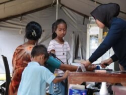 Antisipasi ISPA Pascabanjir, Posko Kesehatan Polri Aktif Layani Masyarakat Aceh Tamiang