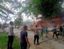 Enam Pintu Ruko di Tanah Jambo Aye Terbakar, Kerugian Capai Ratusan Juta