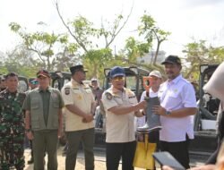 Wagub Aceh Dampingi Mendagri Serahkan Bantuan Presiden di Aceh Tamiang