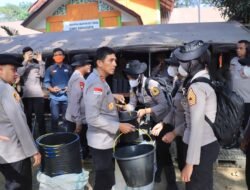 Kunjungan Kapolda Aceh dan Ketua Bhayangkari Aceh Diwarnai Sholawat dan Lantunan Ayat Suci Al-Qur’an oleh Murid SD di Aceh Tamiang