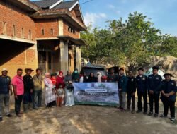 Mahasiswa Bergerak Saat Banjir Melanda: 600 Kg Beras dan Ratusan Alat Sekolah Mengalir ke Gampong Kubu