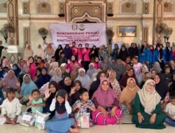 Ketua Bhayangkari Daerah Aceh dan Wakil Ketua Bhayangkari Sulsel Salurkan Bantuan untuk Korban Bencana di Pidie Jaya