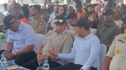 Wagub Aceh Dampingi Mendagri Serahkan Bantuan Perbaikan Rumah Korban Bencana di Aceh Tamiang