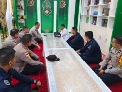 Silaturahmi di Bulan Ramadan ke Pesantren Markaz Al-Ishlah Al-Aziziyah, Kabid Humas Salurkan Kurma Bantuan Kapolda Aceh