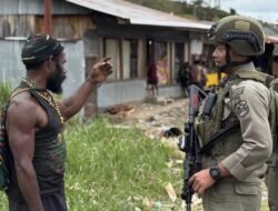 Patroli Humanis Ops Damai Cartenz Hadirkan Senyum dan Rasa Aman bagi Warga Sinak