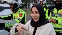 Tertinggal di Rest Area, Pemudik Asal Indramayu Diselamatkan Polisi dan Diantar Susul Keluarga