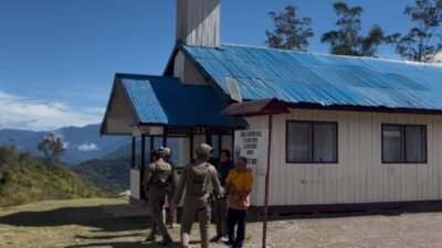 Humanis dan Presisi, Satgas Ops Damai Cartenz 2026 Hadirkan Rasa Aman dalam Patroli dan Pengamanan Ibadah di Sinak