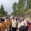 Mendagri dan Wagub Aceh Tinjau Infrastruktur Rusak, Salurkan Bantuan untuk Korban Bencana
