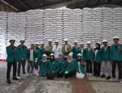 Mahasiswa Unsyiah Pelajari Pengelolaan Cadangan Pangan di Gudang BULOG Siron