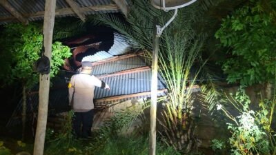 Hujan dan Angin Kencang Rusak Rumah Warga di Gampong Lang Nibong