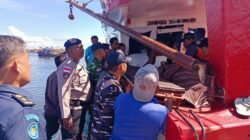 Ditpolairud Polda Aceh Bantu Evakuasi Jenazah ABK KM Emirates yang Meninggal Saat Melaut