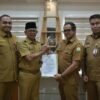 Taufik Resmi Jadi Plt Sekda Aceh, Dek Fadh Titip Pesan Jaga Integritas