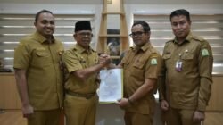 Taufik Resmi Jadi Plt Sekda Aceh, Dek Fadh Titip Pesan Jaga Integritas