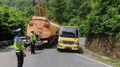 Truk Mogok Ganggu Arus Banda Aceh-Meulaboh, Polisi Bergerak Cepat Cegah Kemacetan