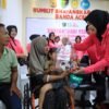 Bhayangkari Turunkan 74 Nakes dalam Bakkes di Aceh Tamiang, Sediakan Cek Lab hingga Operasi Katarak Gratis