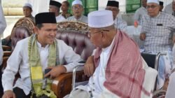 Dek Fadh Hadiri Haul ke-38 Abu Tanoh Mirah, Ulama dan Masyarakat Bireuen Khidmat Berdoa