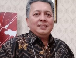 Rocky Gerung Masuk Istana, Kritik Masihkah Berjarak?