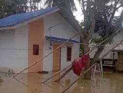 Sungai Arakundo Meluap, sebahagian desa terendam di kec.pante bidari kab, Aceh timur