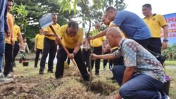 Kapolda Aceh Bersama Masyarakat Tanam Pohon untuk Wujudkan Program Green Policing