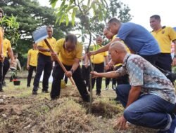 Kapolda Aceh Bersama Masyarakat Tanam Pohon untuk Wujudkan Program Green Policing
