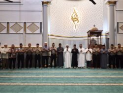 Wakapolda Aceh Sampaikan Pesan Kamtibmas saat Subuh Keliling di Masjid Oman